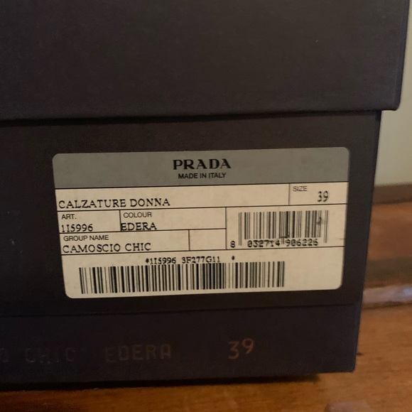 Prada beautiful velvet kitten heels. Excellent $$ - Picture 7 of 8